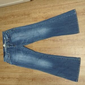 Lucky Brand Y2k Women’s Flair Jeans Fleur de Lis Embroidered Back Pockets Size 6